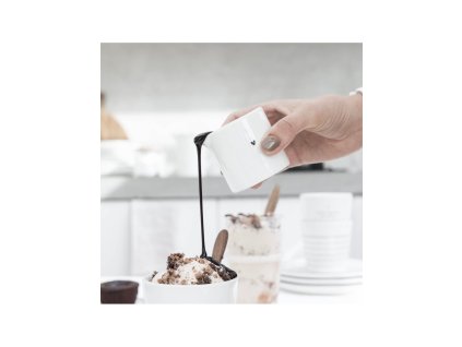 bily kermicky dzbanek