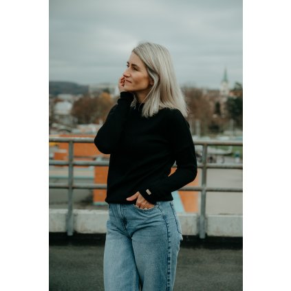 Svetr se stojáčkem Sia Soft Stand