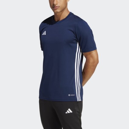 H44527 5 APPAREL On Model Front View grey