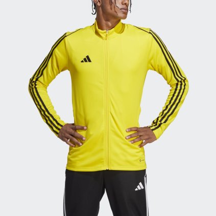 IC7876 4 APPAREL On Model Front View grey