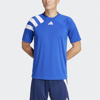 IT5656 4 APPAREL On Model Front View grey