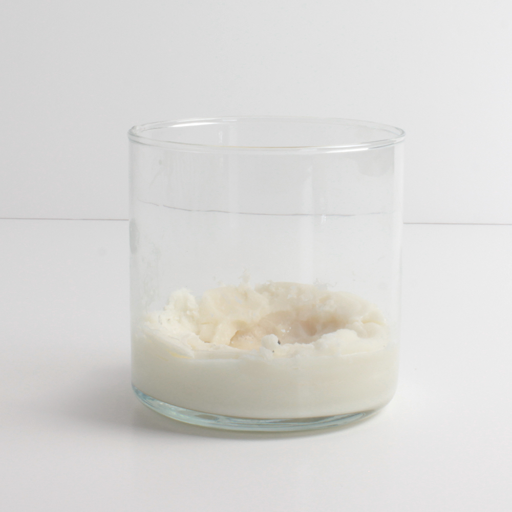 Jak OČISTIT SKLENICI OD VOSKU, když dohoří plamen?