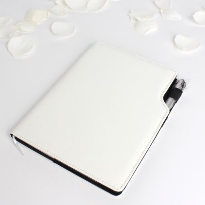 Bílý linkovaný notes A5 s potahem, černým sametem a propiskou – cestovní zápisník