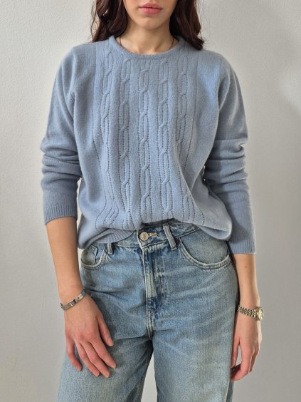Bledomodrý vlnený sveter
