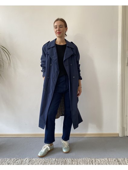 Tmavomodrý trenčkot