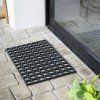 rohoz cistici honey comb 45 x 75 cm cerna v interieru