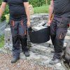 flexi vedro v cerne barve na zahrade