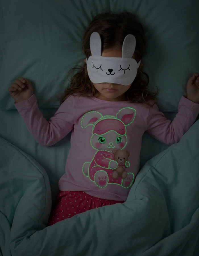 SVÍTÍCÍ PYŽAMA - BENITO.CZ