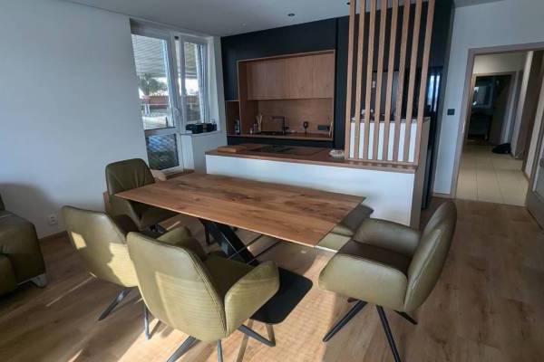 Jak vybrat velikost a tvar jídelního stolu