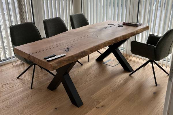 Nadčasovost dubového dřeva v architektuře a interiéru