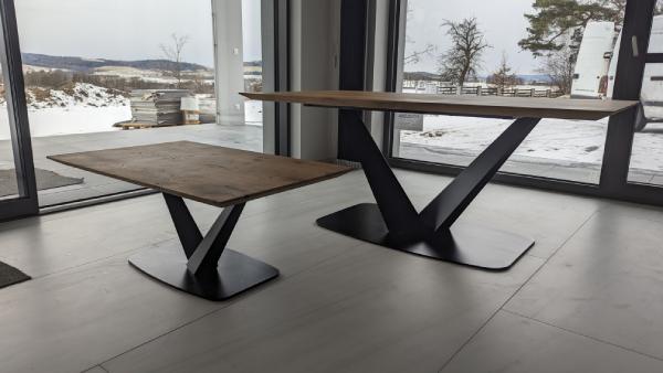 Shodny_design_jidelniho_stolu_Cross_a_konferencniho_stolky_Little_Cross_Benoble_blog