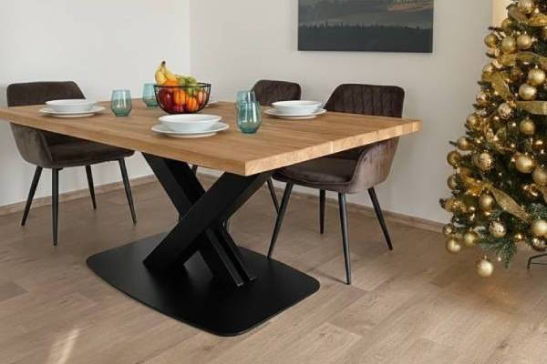 vanocni_dare_dubovy_stul_benoble_blog