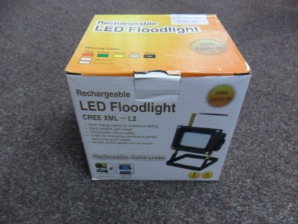 PRC Aku přenosný LED halogen 100W - reflektor 20 diod