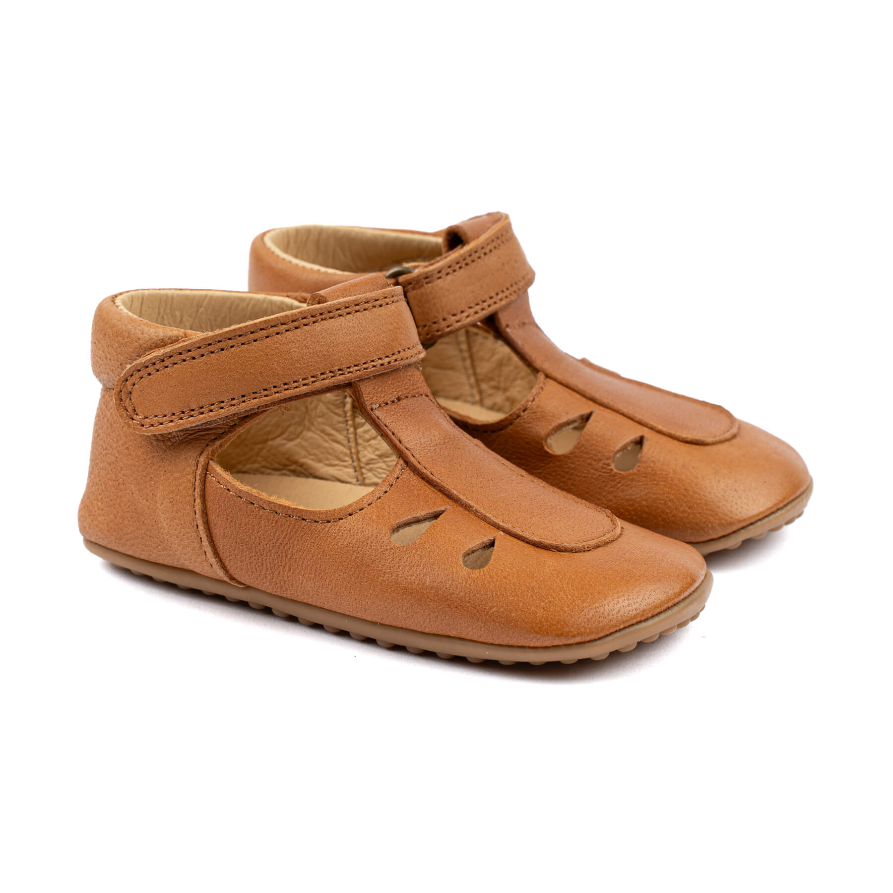 Dětské kožené sandálové bačkůrky hnědé Camel POM POM Velikost: 24