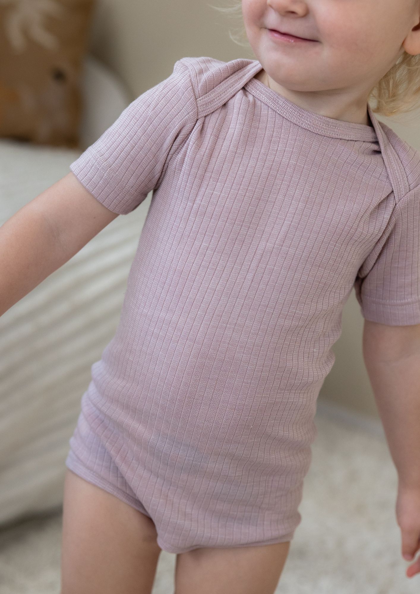 Dětské body z merino vlny, bavlny a hedvábí Cosilana s krátkým rukávem růžový melír Velikost: 98/104