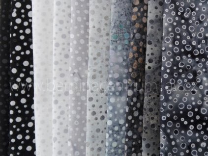 Hoffman balíček puňťa šedá bali batika bavlněná látka patchwork