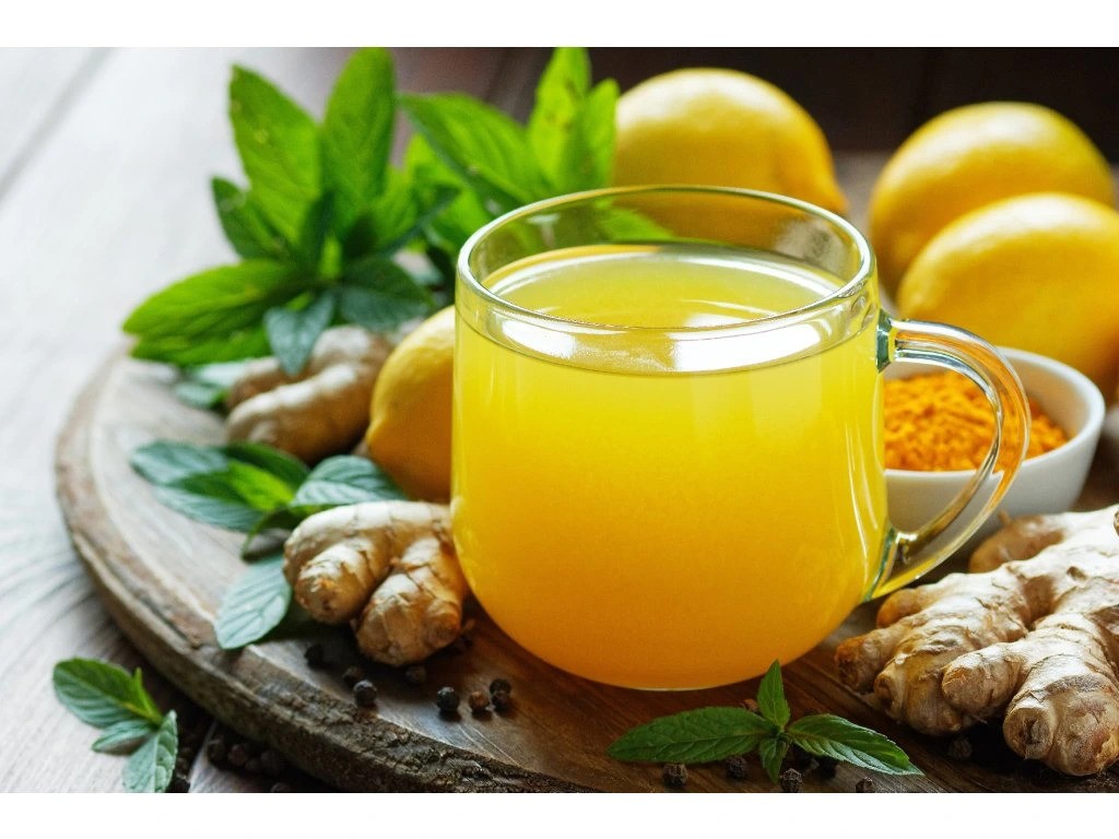 Ginger-strong-50-menej-cukru-nealkoholicky-zazvorovy-napoj--750-ml