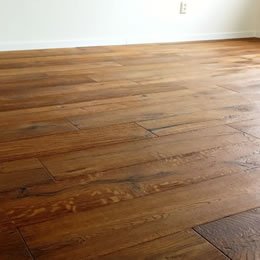Drevená podlaha LODGE so silným rustikálnym charakterom