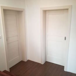 Drevené rámové dvere biele