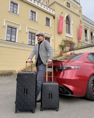 🧳✨ BERTOO Livorno – kufr pro velké cesty Potřebujete na dovolenou sbalit trochu víc? Livorno nabízí dostatek prostoru,...
