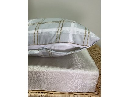 B58ADF77 638A 4175 A35F B45D69E647CE