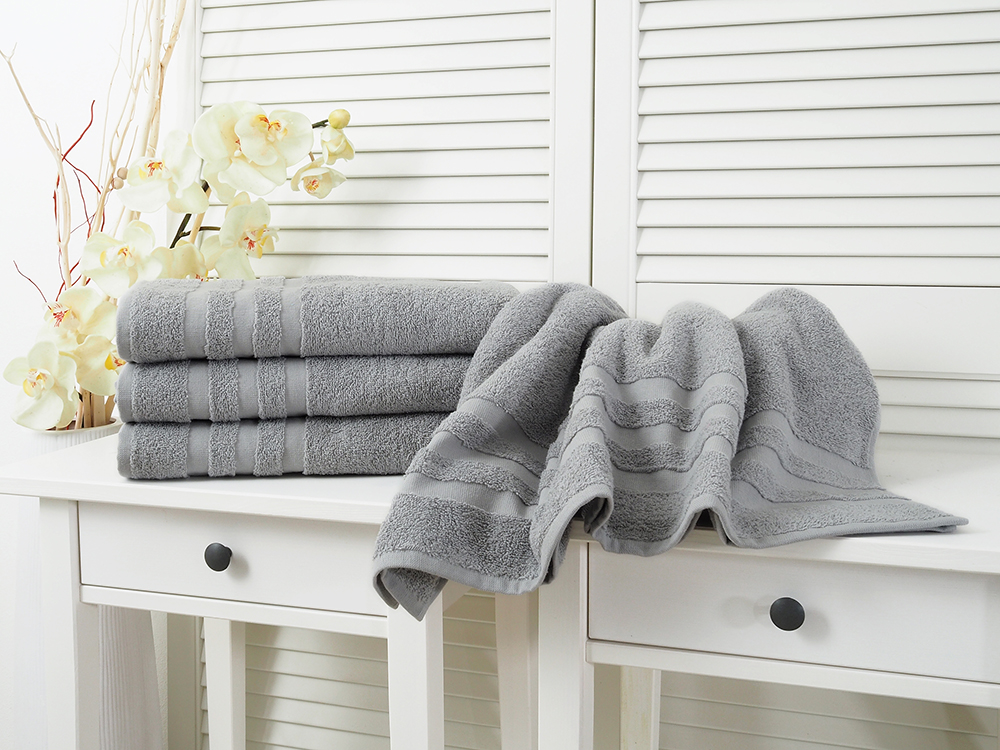 B.E.S. - Petrovice, s.r.o. Bavlněný froté ručník Standard - Dark grey Rozměr: 50 x 100