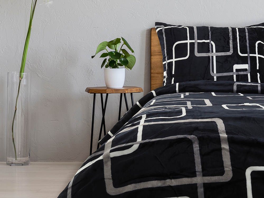 Jerry Fabrics s. r. o. Povlečení MIKROFLANEL 140x200+70x90 - Čtverce černobílé