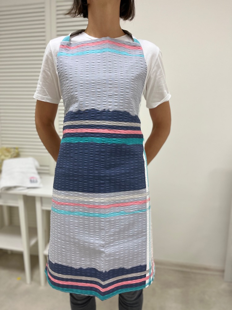 B.E.S. - Petrovice, s.r.o. Kuchyňská zástěra - vzor Split v krepu