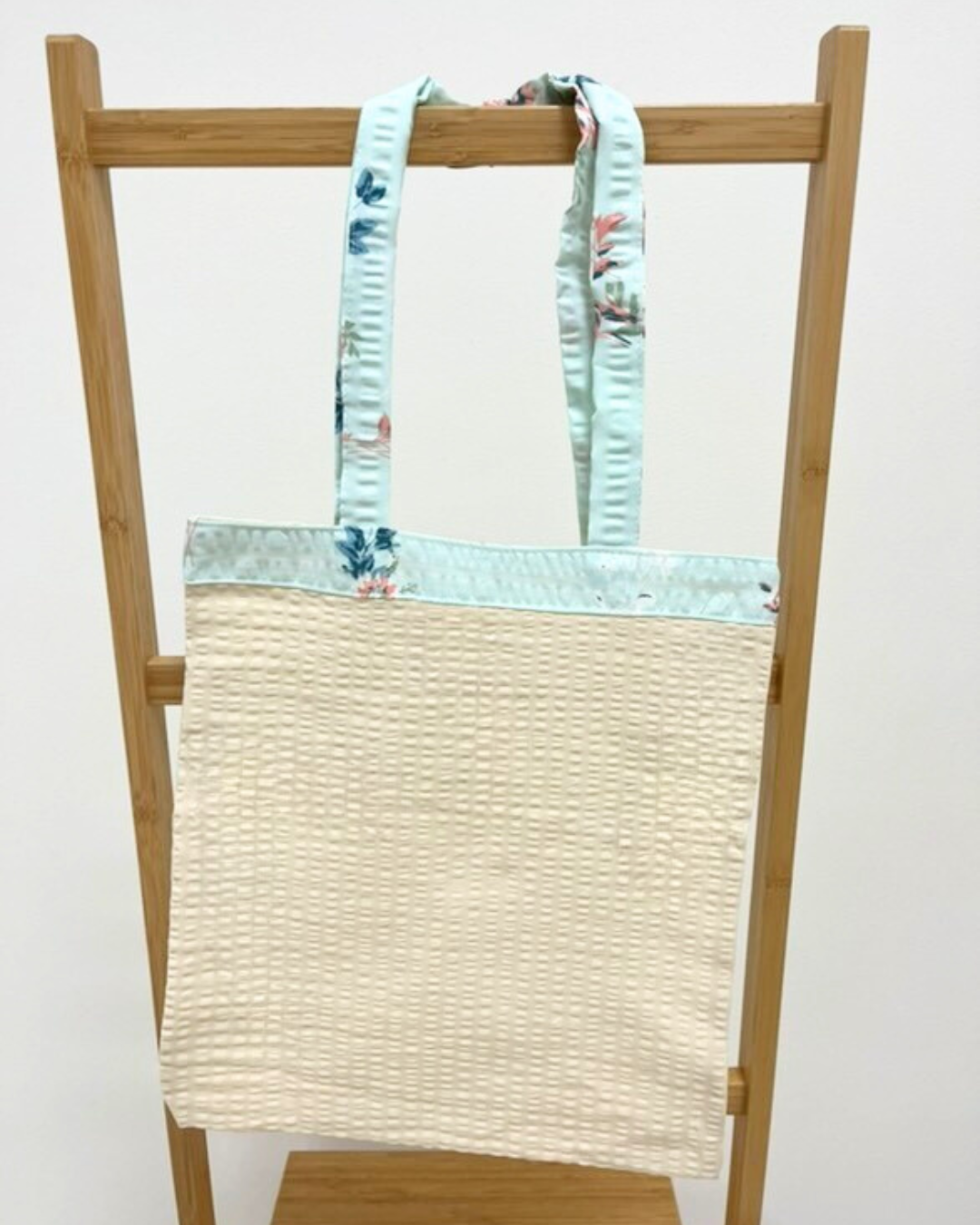 B.E.S. - Petrovice, s.r.o. Látková taška - 31x33cm - vzor Béžová se zeleným lemem