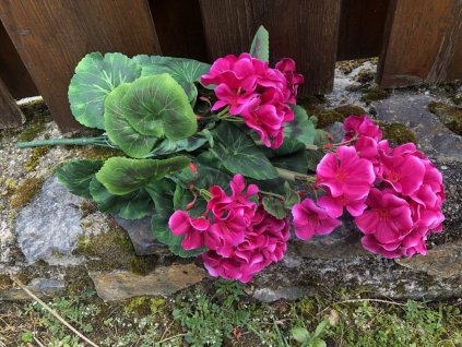 Tmavě růžový umělý muškát 45 cm umělá květina