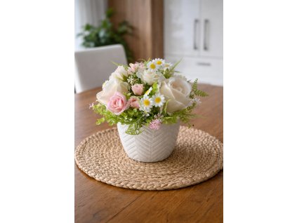 Jarní dekorace do bytu růže