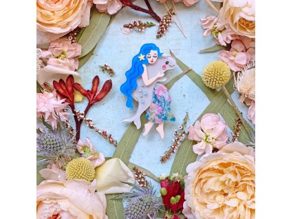 She Loves Blooms Sedna with Snubbie Dolphin Brooch