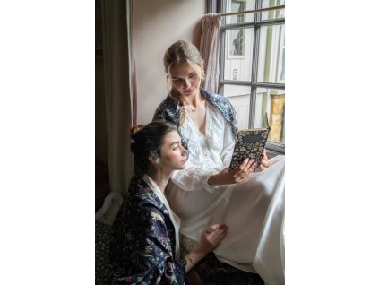 Fable England Into Wolf Garden teplý šál s třásněmi - námořnická modř