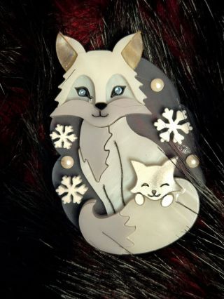 Dnešní den je pro tuhle polární krásku jako stvořený... 🩵 my doufáme, že čistá, zimní pohádka ještě chvíli vydrží a ledová...