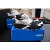 Hoka Speedgoat 7 WIDE black white pánské (4)