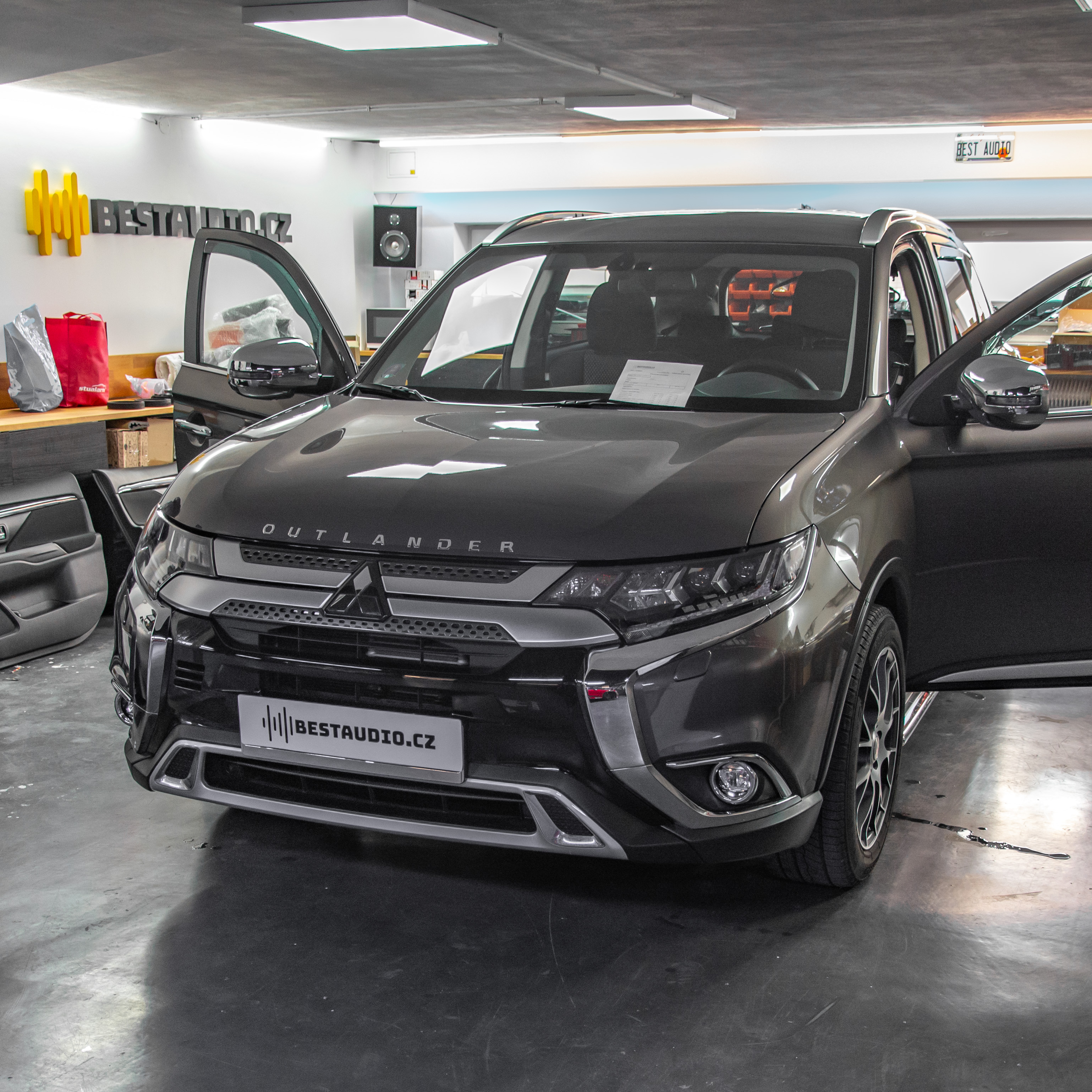 Nové Mitsubishi Outlander - Ozvučení a odhlučnění vozu