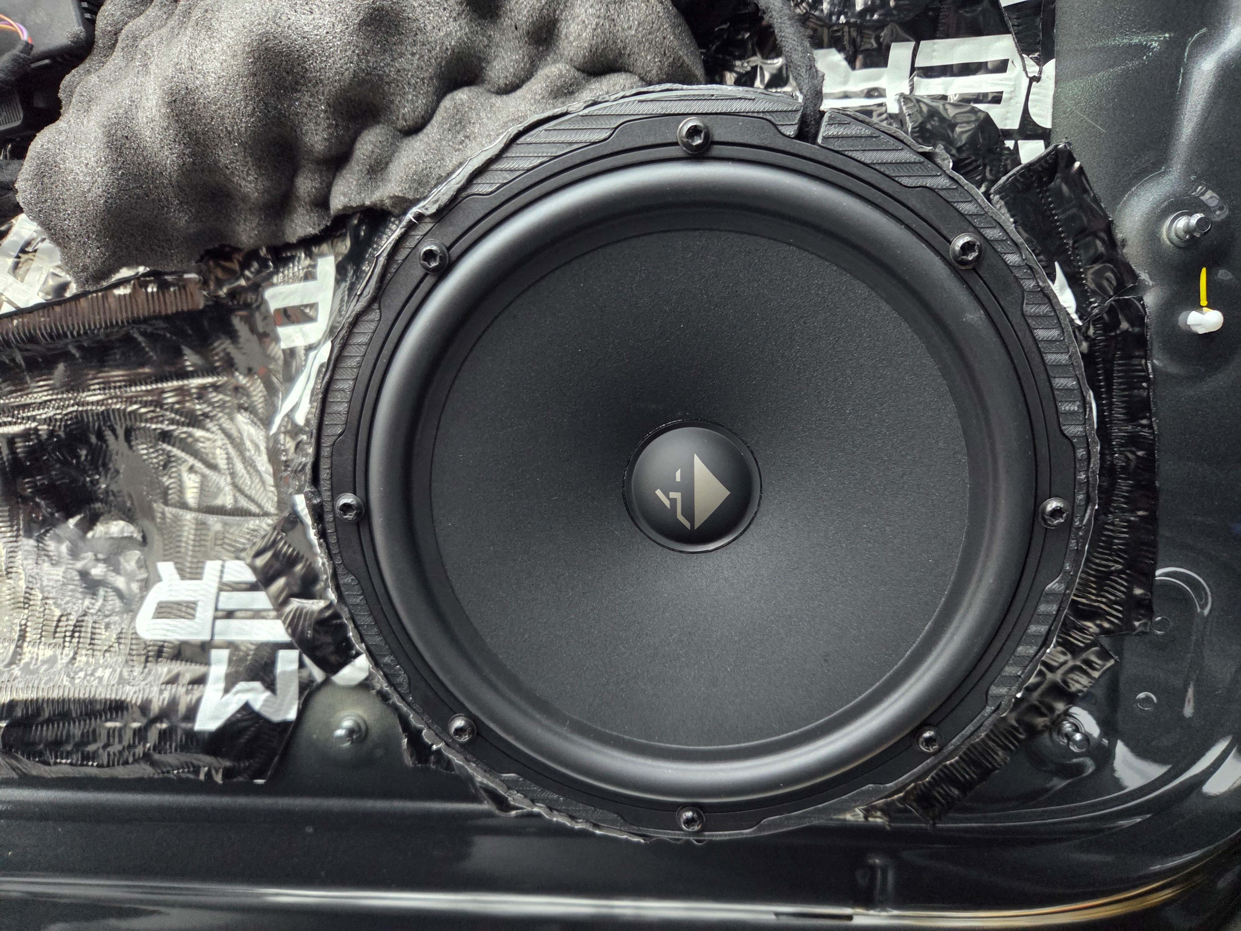 Nové reproduktory Audi Q8