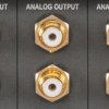 Analog výstup AKM A/B