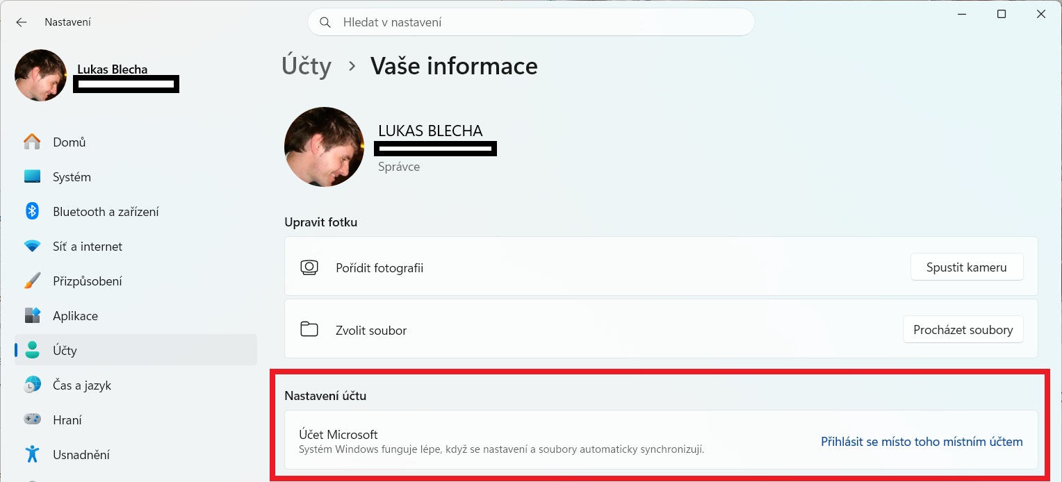 Nastavení Windows 11, sekce Účty a Vaše informace s údajem o typu přihlašovacího účtu