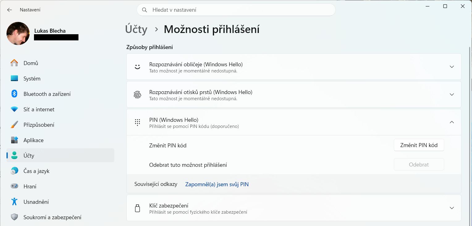 Windows 11, Možnosti přihlášení s rozbalenou položkou PIN Windows Hello a tlačítky Změnit PIN a Odebrat