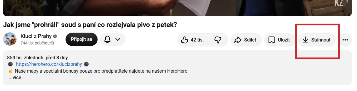 Tlačítko Stáhnout pod přehrávačem videa na YouTube dostupné s předplatným Premium