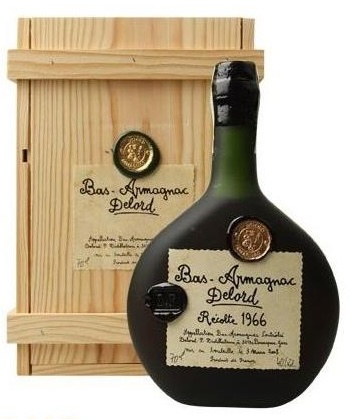 Armagnac Delord 1966 0,7 l v dřevěném boxu