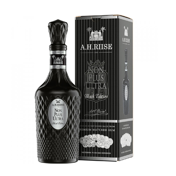 A.H. Riise Non Plus Ultra Black Edition 42% 0,7 l (karton)