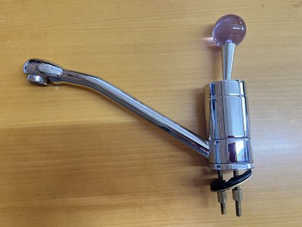 BESTECO Dřezová Baterie CRYSTAL 3102 (Chrom Lesk), Kompaktní V. 17,5 cm, Dlouhý Dosah 22 cm, Keramická Kartuše 35 mm