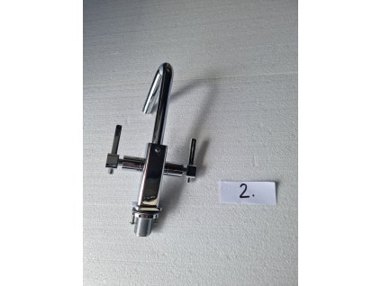 Dřezová/umyvadlová stojánková baterie