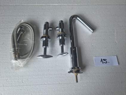 Umyvadlová stojánková baterie, 3-otvorová