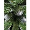 vianočný stromček zasnežená borovica 3