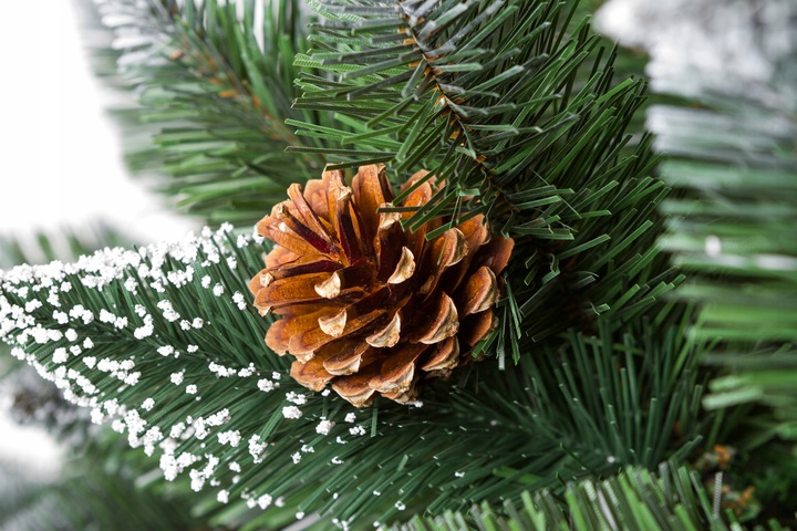 Božićno drvce na panju Bor Luxury Diamond s češerima detalj