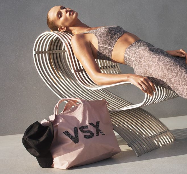 🛍️ AUKCIA – cenu za túto tašku určujete Vy! 🛍️ LOT: Ružová tote taška VSX (Victoria’s Secret) 💖 ✔️ Moderný a priestranný...
