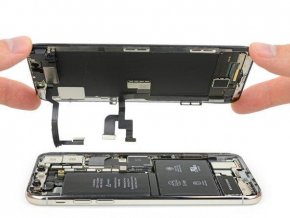 Výměna LCD + dotyku APPLE iPhone 11